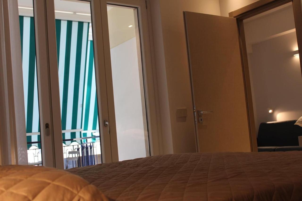 Divina Holiday - Rooms Maiori Luaran gambar