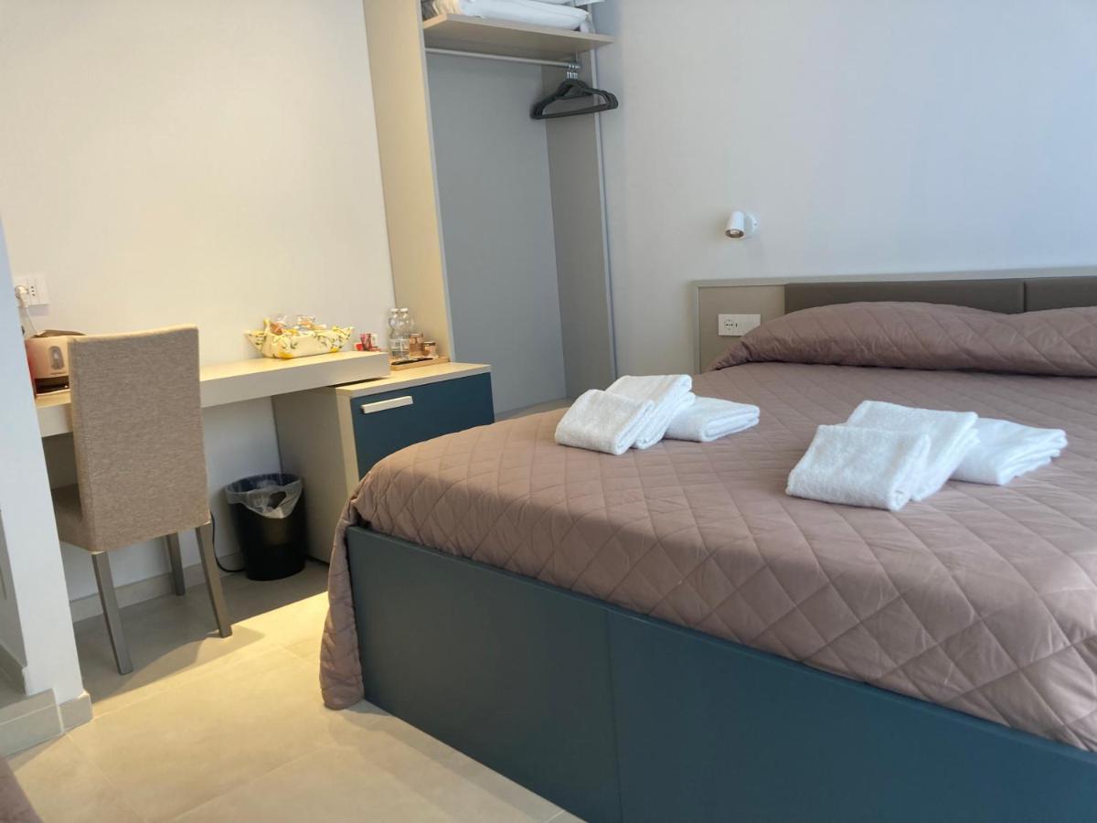 Divina Holiday - Rooms Maiori Luaran gambar