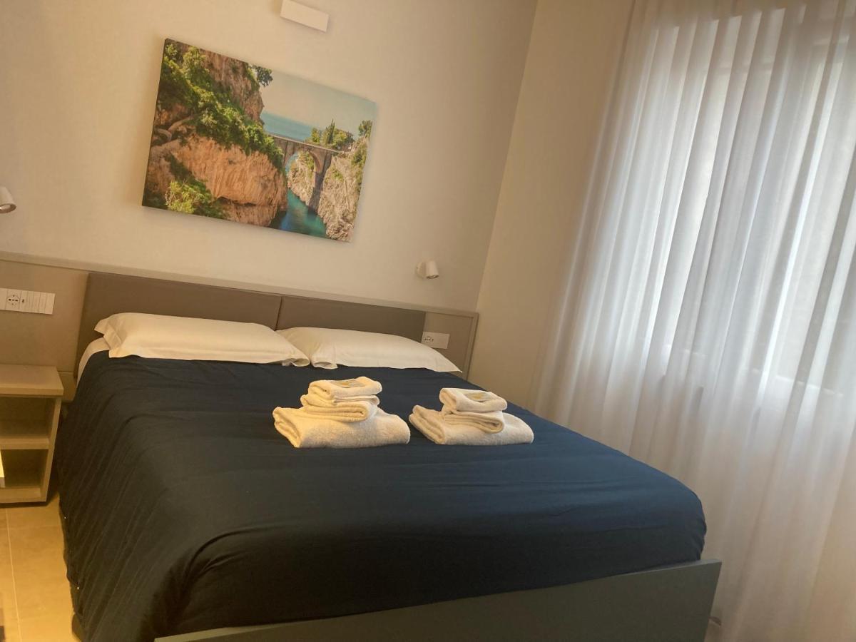 Divina Holiday - Rooms Maiori Luaran gambar