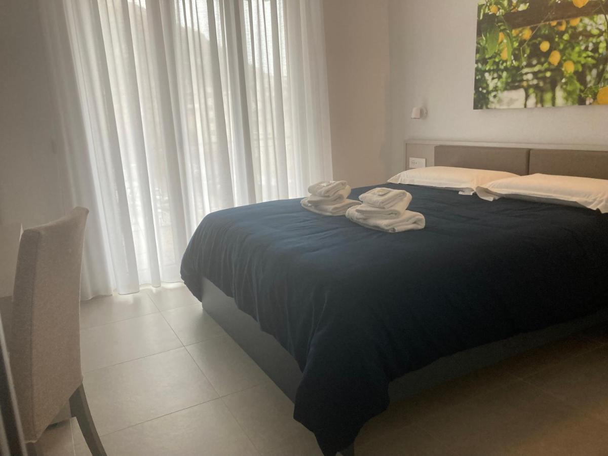 Divina Holiday - Rooms Maiori Luaran gambar