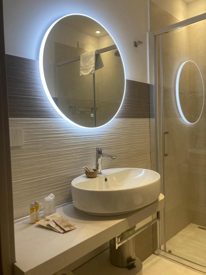 Divina Holiday - Rooms Maiori Luaran gambar